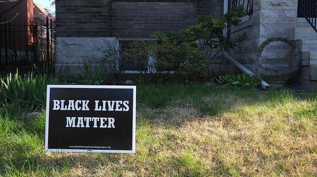 "Black Lives Matter" by Paul Sableman licensed under CC BY 2.0
