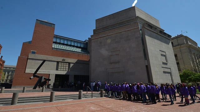 "Holocaust-Memorial-Museum" by xiquinhosilva licensed under CC BY 2.0