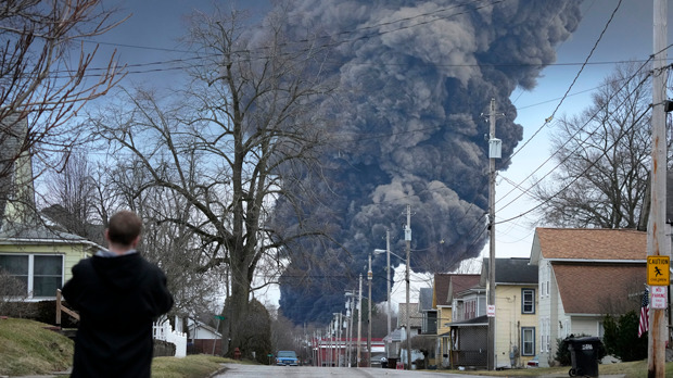 black plume rises over East Palestine, Ohio